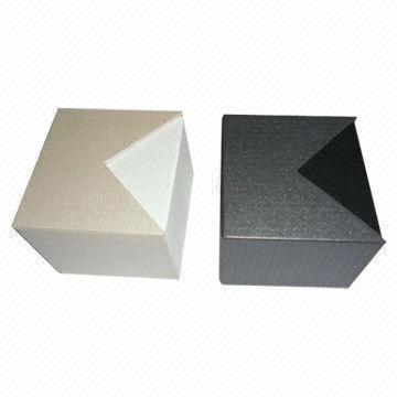 Cardboard-Watch-Gift-Box.jpg