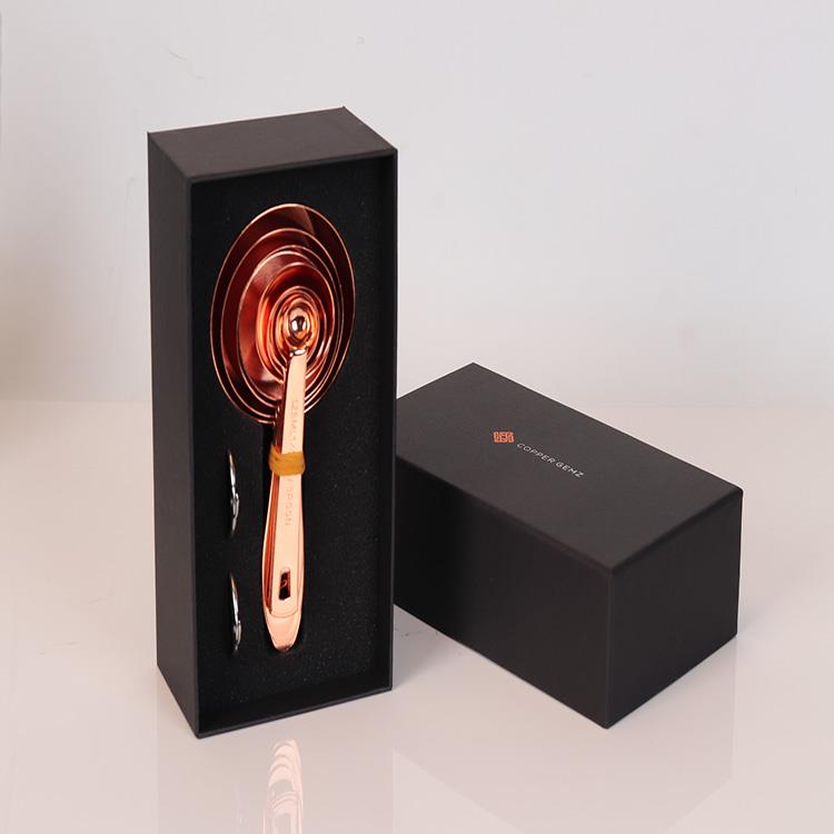 alt Wholesale customer design cardboard luxury  lunch box with spoon and forkc  luxury (2)