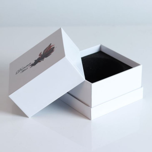 High-grade White Heaven And Earth Cover Gift Box