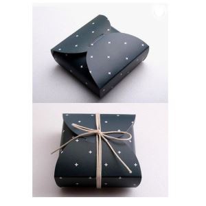 Custom wholesale paper gift packaging kraft pillow box