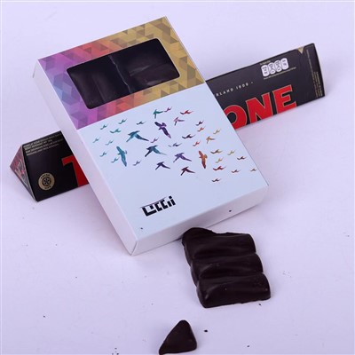 Custom Luxury Chocolate Packaging Gift Box With Grid Inlay