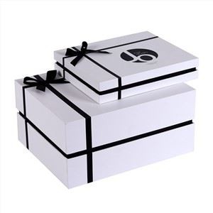 Elegant White Cardboard Packaging Gift Box With Ribbon Bow