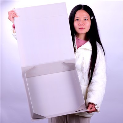 Folding Boxes: The Perfect Packaging Solution For Clothing And Shoes
