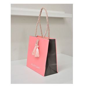 Hand Held Clothing Shop Paper Packaging Bags With Tassels For Name Brands Cloths/products