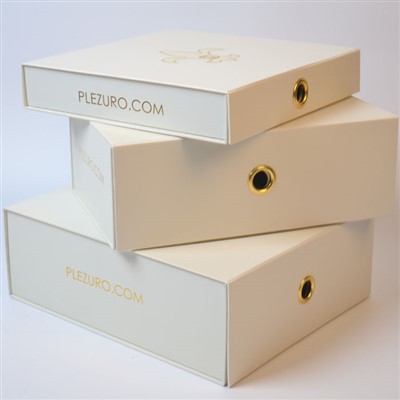 Luxury Creamy White Magnetic Folding Gift Box Clothing Underwear Packaging Box With Custom Logo